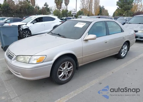 2001 Toyota Camry Le from USA, damaged, VIN 4T1BG22K01U853387